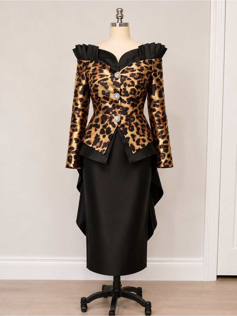 Donna Vinci 2 Pc Leopard Print Skirt Suit Size 8 Black Hi-Low Church NWT